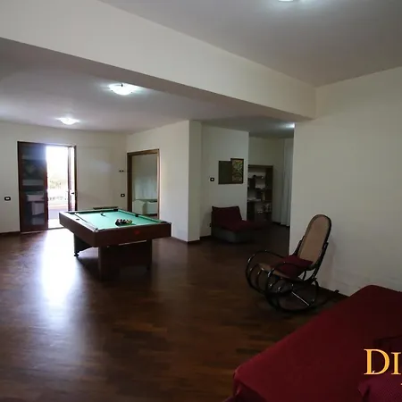 Alojamento de Acomodação e Pequeno-almoço Dino's Casapulla