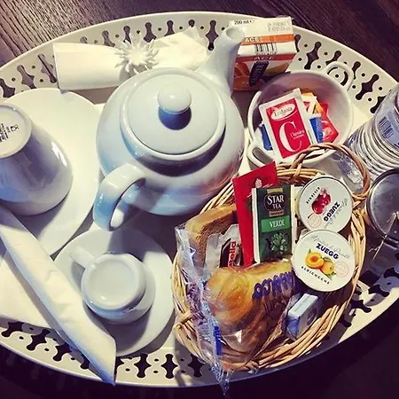 Dino's Alojamento de Acomodação e Pequeno-almoço Casapulla