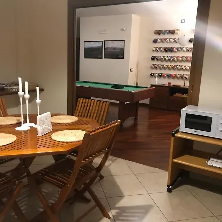 Alojamento de Acomodação e Pequeno-almoço Dino's Casapulla