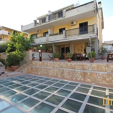 Bed & Breakfast Dino's 3*