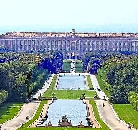 Dino's Casapulla