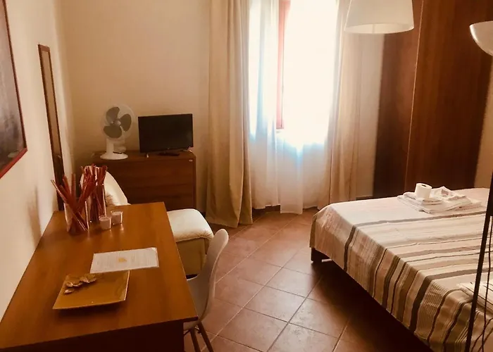 Dino's Bed & Breakfast 3*