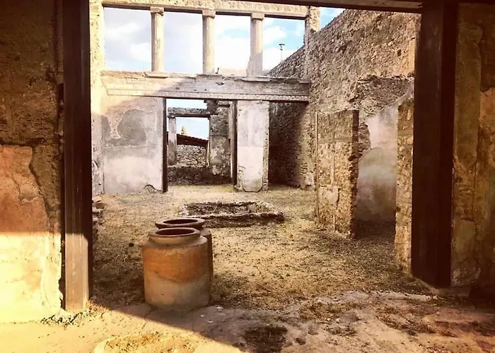 Dino's Bed & Breakfast 3*