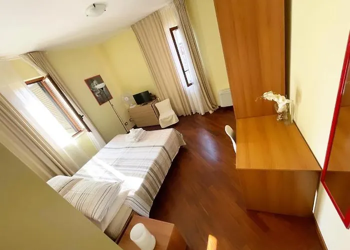 Bed & Breakfast Dino's Casapulla